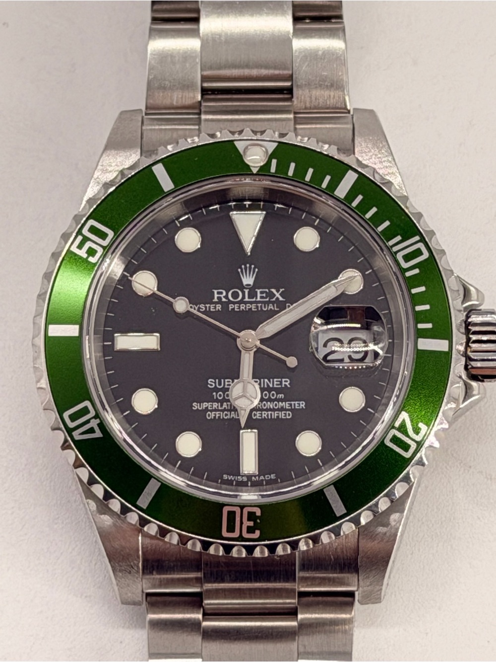 Rolex Submariner Kermit Black Dial Stainless Steel 40mm Men's Watch 16610LV